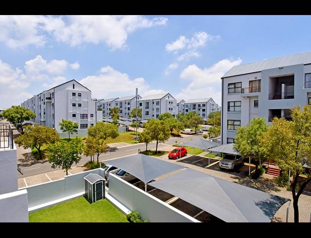 2 BEDROOM APARTMENT FOR SALE IN GREENSTONE HILL